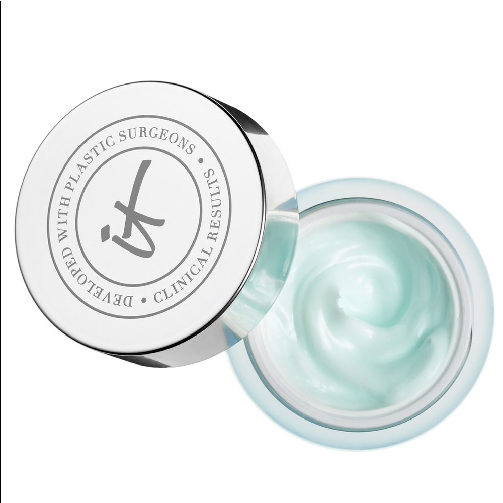 It bye bye under eye cream🙌🏻